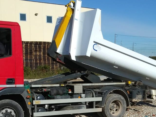 Camion 2 assi svet